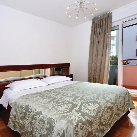 One-Bedroom Apartment Split With Sea View 02 * Split